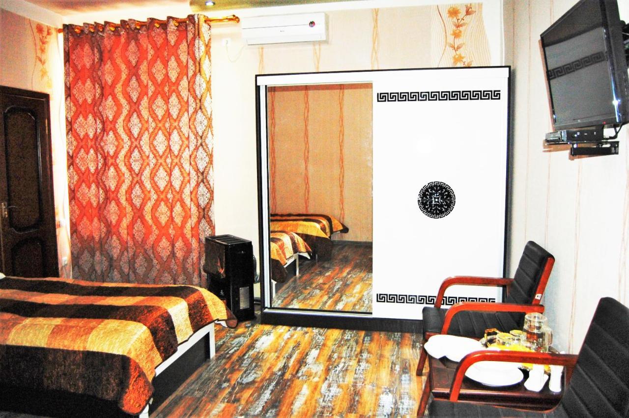 Shohkand Hotel Chkalovsk Eksteriør billede